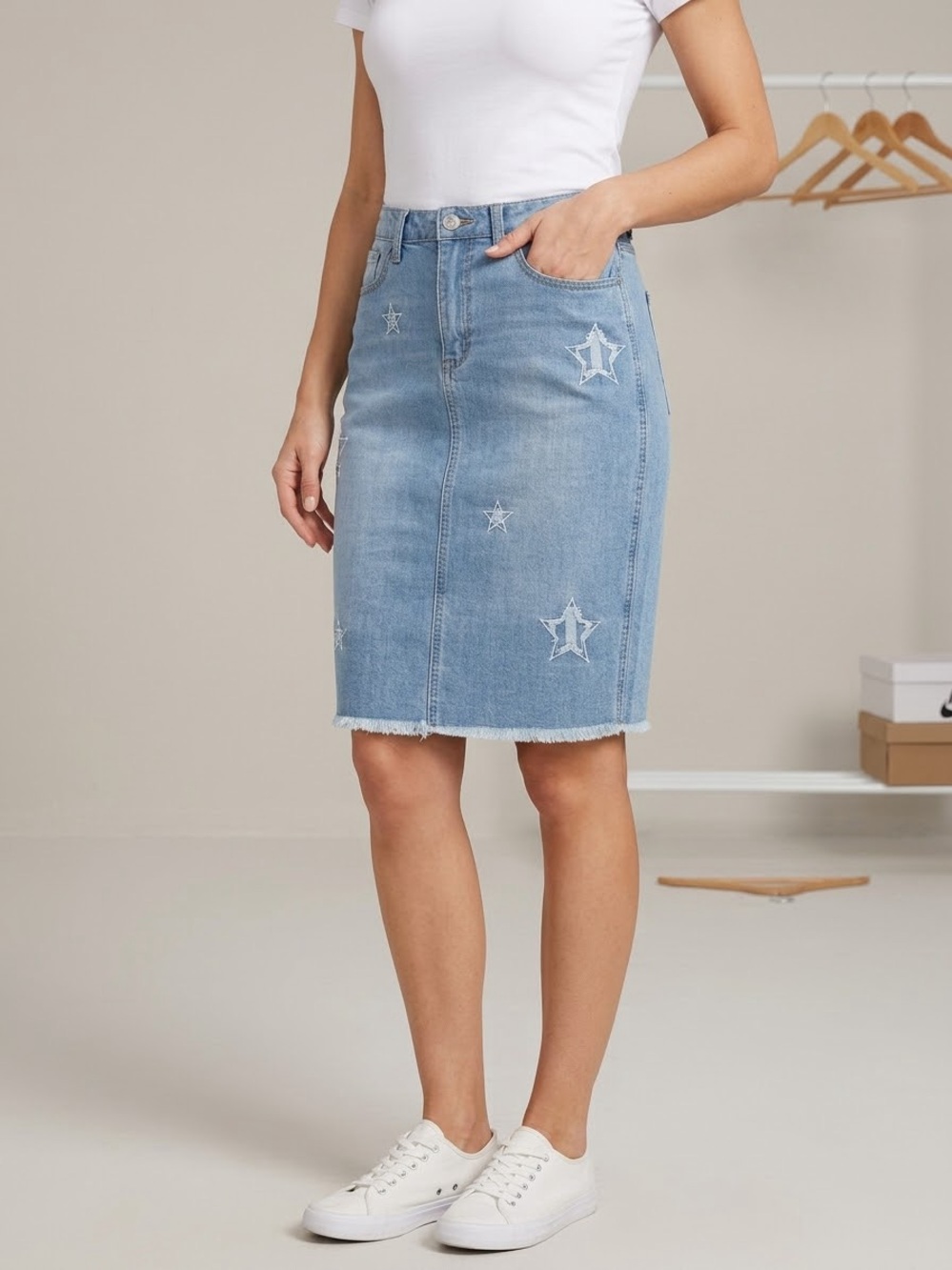 NWT Buffalo David Bitton Ivy High Rise Star Patch Denim Skirt W30 Raw Hem